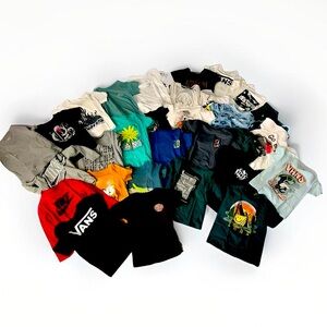 Bundle toddler boys Vans, Volcom, Nike shirts (29 pieces) 3t